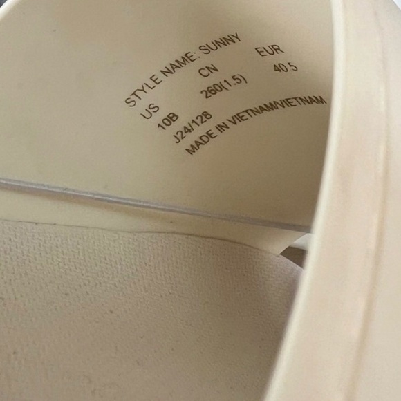 NWOB Kate Spade Sunny Slides Womens Sz 10 White Logo Sandal Beach Pool Slip On - Picture 5 of 6